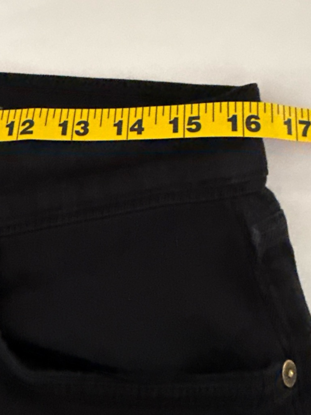 7 For All Mankind "Adrien" Slim Tapered Jeans Black, Size 31 - Picture 5 of 8